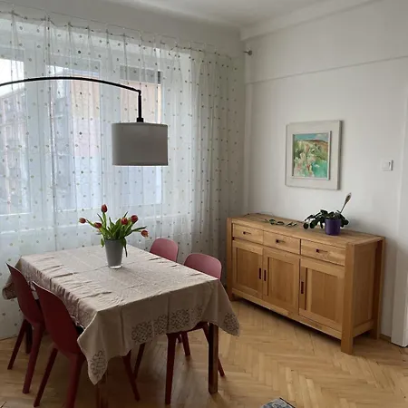 公寓 Urban Nest Near City Center *
