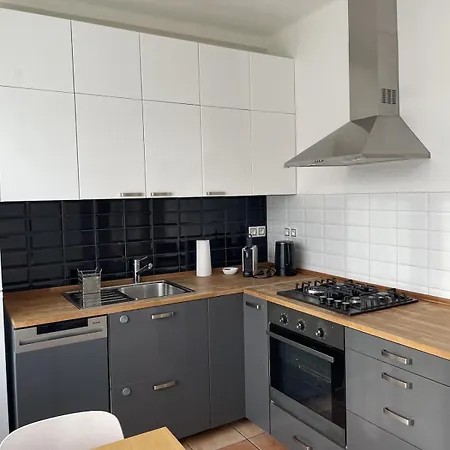 Utulny A Tichy Blizko Centra Pozsony