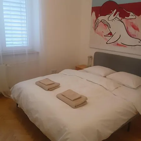 Urban Nest Near City Center Апартаменты Братислава