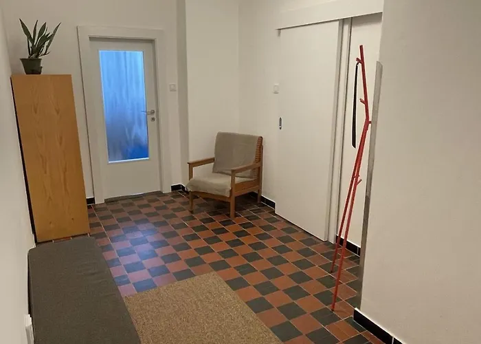 Utulny A Tichy Blizko Centra Pozsony