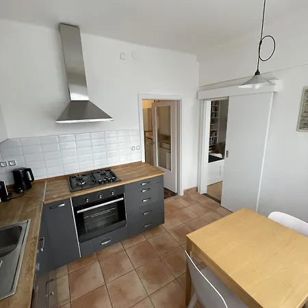 Utulny A Tichy Blizko Centra 브라티슬라바