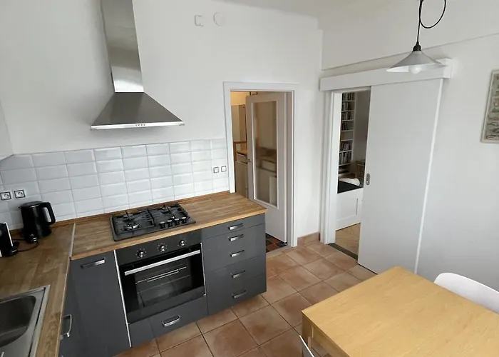 Utulny A Tichy Blizko Centra 브라티슬라바